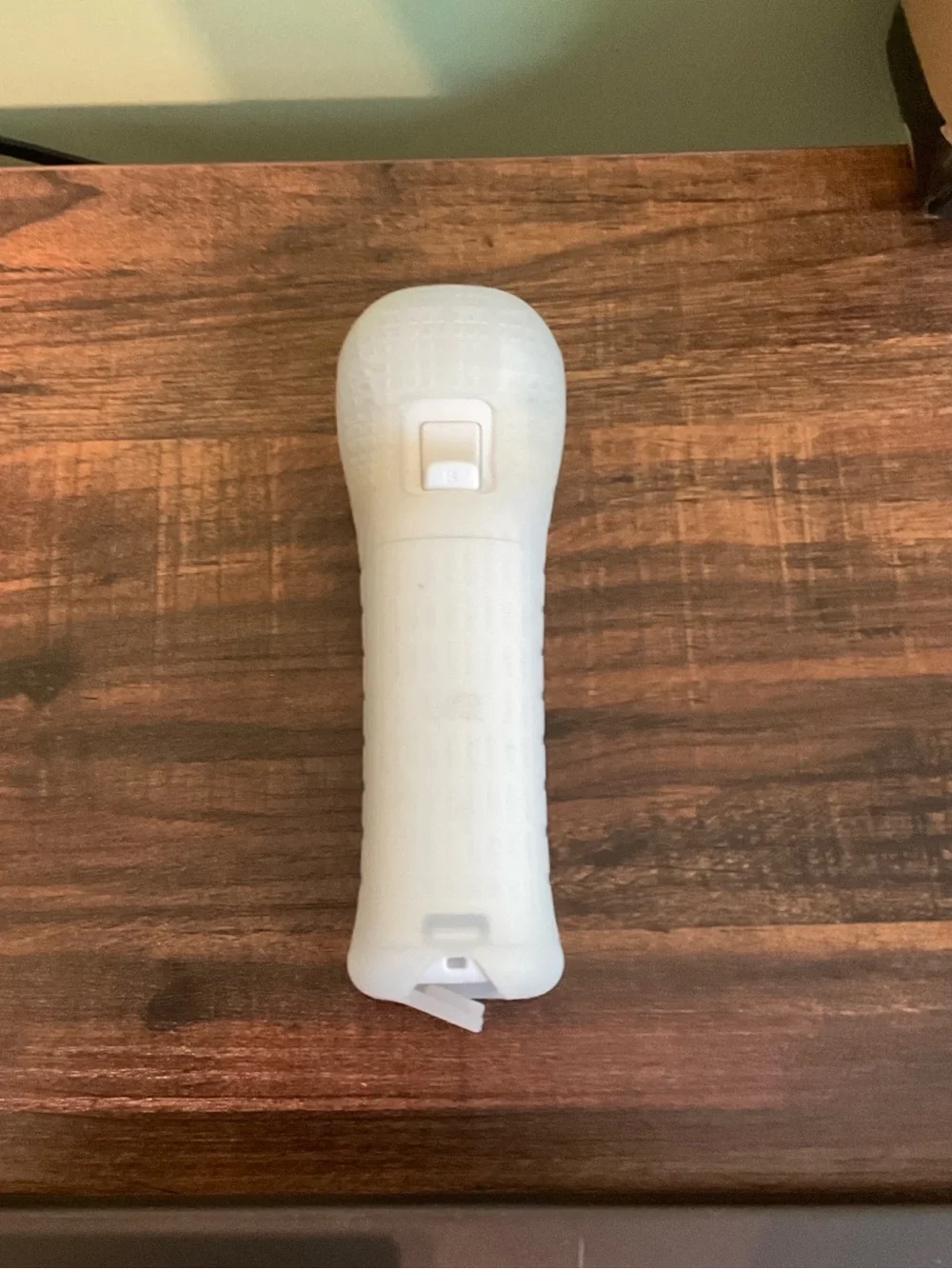 Nintendo Wii White Remote Controller & Silicone Cover great condition